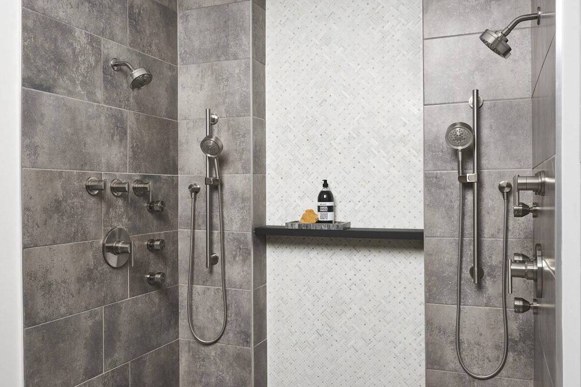 Gerber Shower System with hand sprays